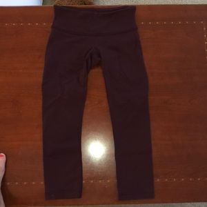 Size 4 lululemon cropped leggings